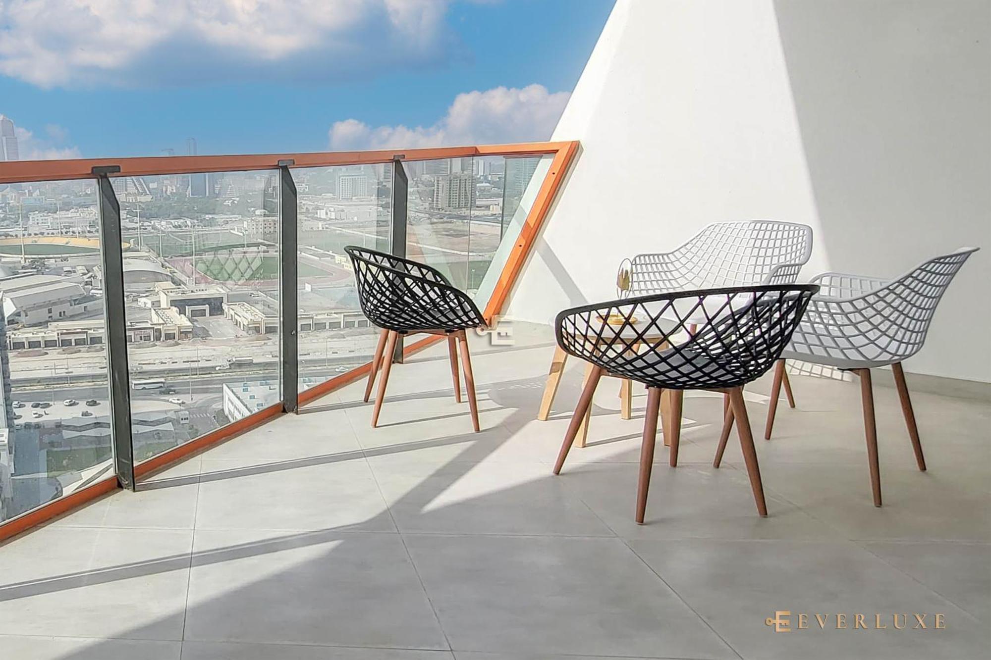 Comfy 1-bed In Jaddaf Ideal For Short Apartment Dubai